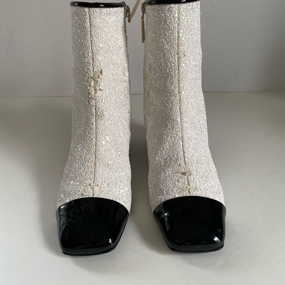 SOLD☄️ON TRADESY DEFECTIVE CHANEL RUNWAY ‘ASTRONAUT’ COLLECTION BOOT - Picture 6 of 15